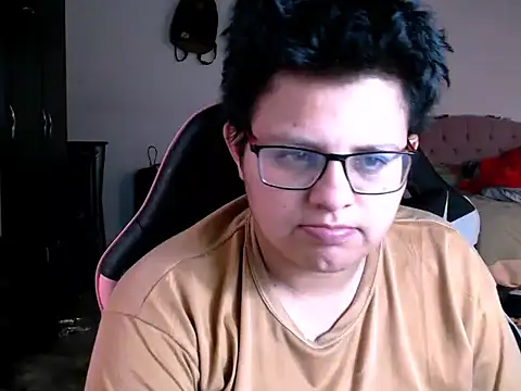 Snapshot of tatsumi_nao chatting on 12.15.25 tatsumi nao online show from 12.15.25