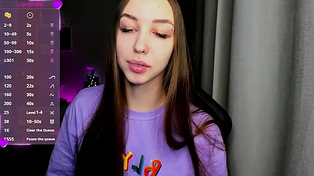Snapshot of Sm0ly chatting on 03.18.25 Sm0ly online show from 03.18.25
