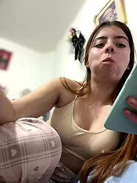 Snapshot of Cloew_Marz chatting on 11.15.25 Cloew Marz online show from 11.15.25