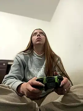 Snapshot of Cloew_Marz chatting on 01.08.26 Cloew Marz online show from 01.08.26