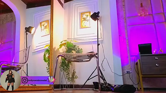 AlessiaLondon online show from 06.03.26