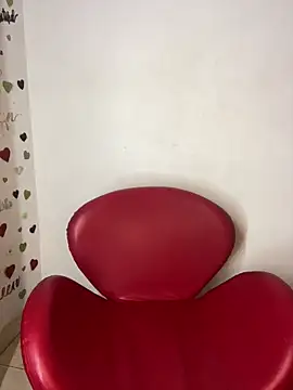 Snapshot of AdelaHaneix chatting on 11.15.25 AdelaHaneix online show from 11.15.25