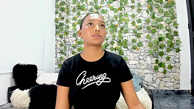 Snapshot of Pandora_gu chatting on 12.21.24 Pandora gu online show from 12.21.24