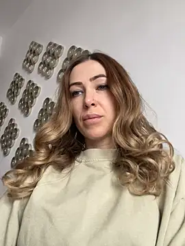 RaquelleDevon online show from 02.16.25