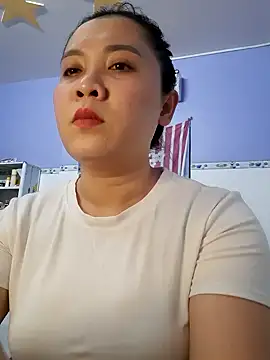 Snapshot of Benlla2802 chatting on 12.11.24 Benlla2802 online show from 12.11.24