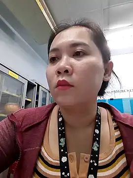 Snapshot of Benlla2802 chatting on 12.16.24 Benlla2802 online show from 12.16.24