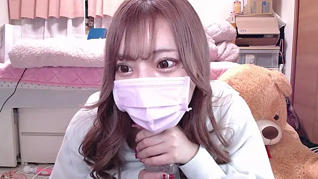 Snapshot of _chanMOMO_ chatting on 12.18.24 chanMOMO online show from 12.18.24