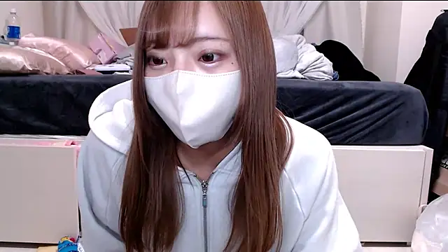 Snapshot of _chanMOMO_ chatting on 02.01.25 chanMOMO online show from 02.01.25