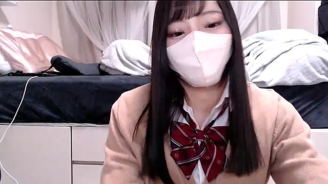 Snapshot of _chanMOMO_ chatting on 02.25.25 chanMOMO online show from 02.25.25