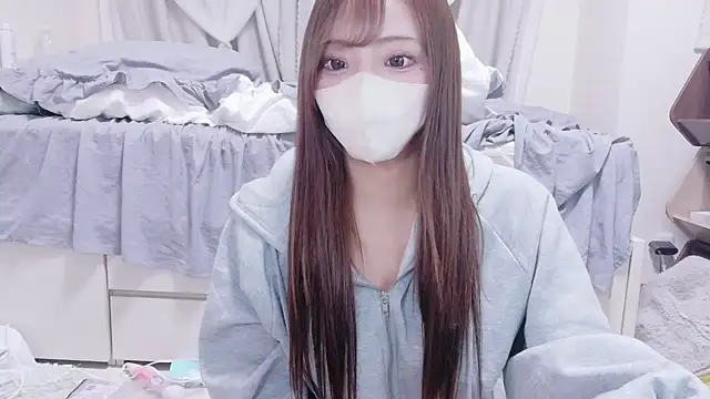 Snapshot of _chanMOMO_ chatting on 10.10.25 chanMOMO online show from 10.10.25