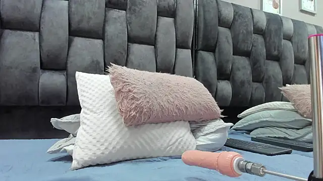 camila  herrera online show from 12.13.24