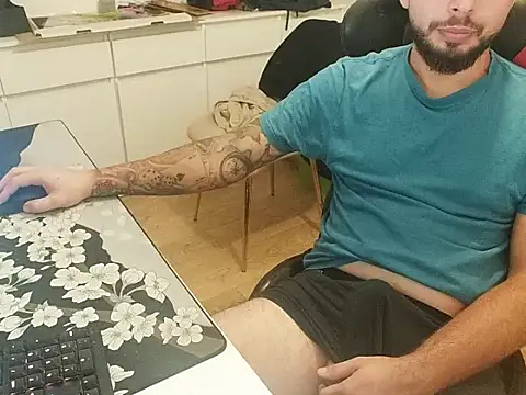 Snapshot of prezydentcam chatting on 09.14.25 prezydentcam online show from 09.14.25