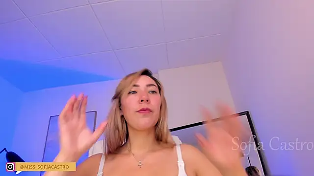 miss sofiaa online show from 01.30.25