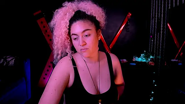 Snapshot of Kateryn_ chatting on 12.23.24 Kateryn online show from 12.23.24
