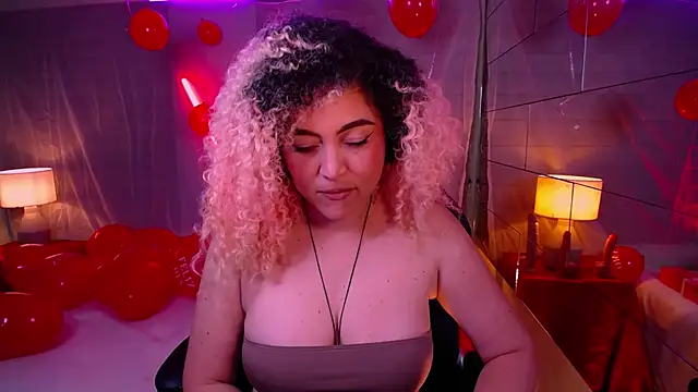 Snapshot of Kateryn_ chatting on 02.15.25 Kateryn online show from 02.15.25