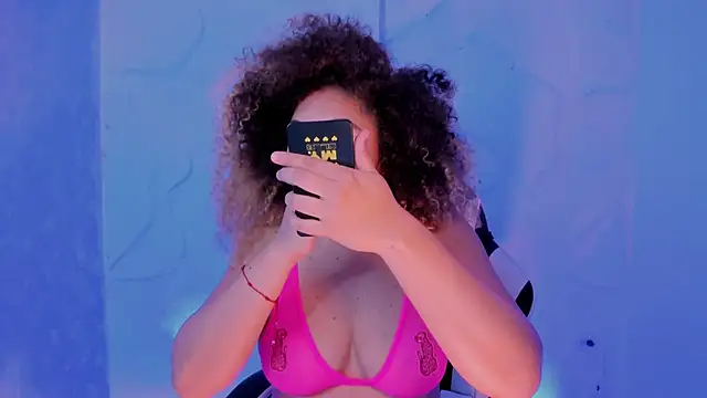 Snapshot of Kateryn_ chatting on 09.18.25 Kateryn online show from 09.18.25