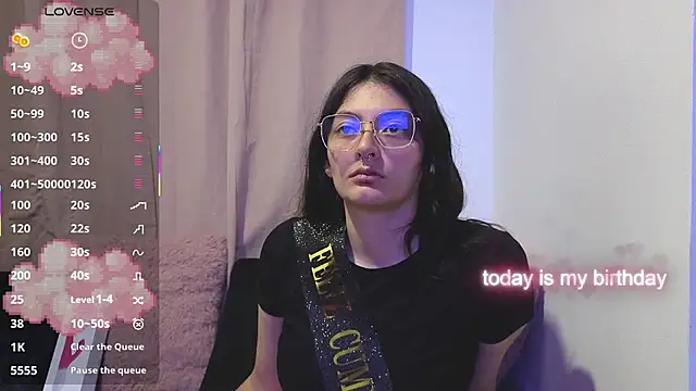 lessliee22  online show from 05.15.26
