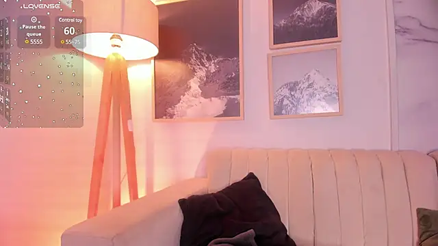 lara madisson online show from 03.15.25