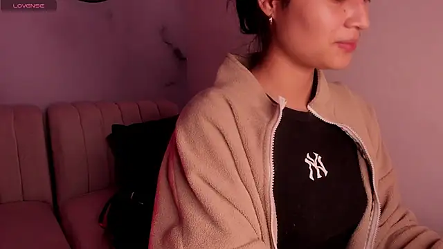 lara madisson online show from 01.16.26