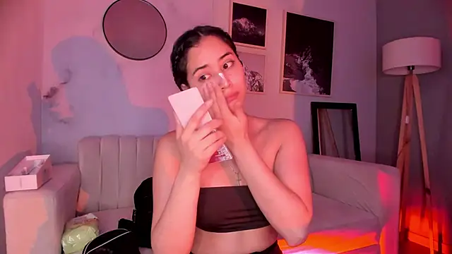 lara madisson online show from 02.18.26