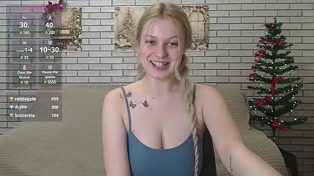 Snapshot of EmiliaDuchess chatting on 01.14.25 EmiliaDuchess online show from 01.14.25