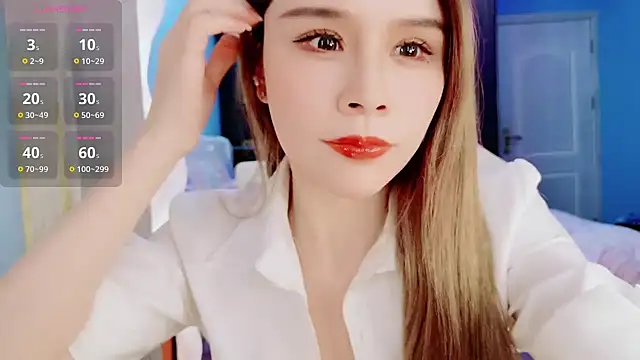 HU131452 online show from 02.25.25