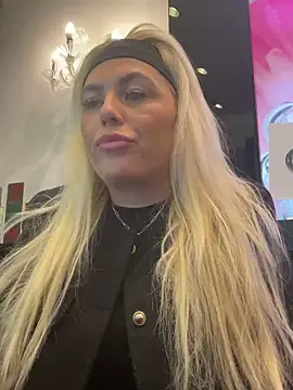 Arabellalee23 online show from 02.22.25