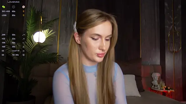 Snapshot of Chanel__May chatting on 07.10.26 Chanel May online show from 07.10.26