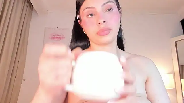 halseycox    online show from 06.04.26