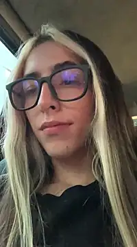 Snapshot of YouliteSllut2 chatting on 02.27.25 YouliteSllut2 online show from 02.27.25