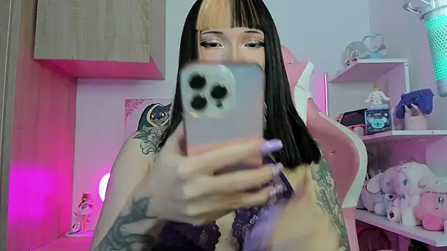 Artic love online show from 11.13.25