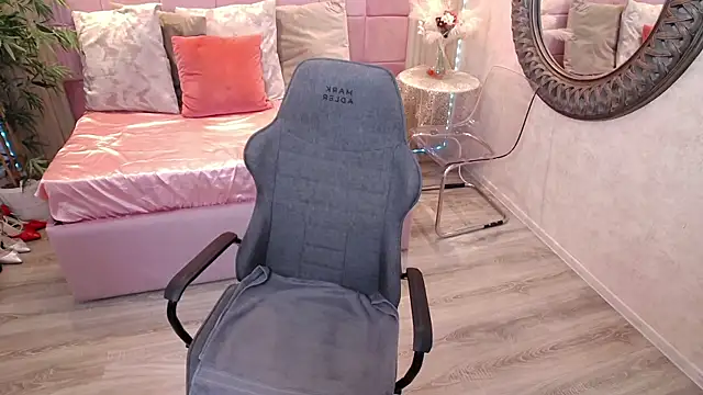 MeAmandaX online show from 11.25.25