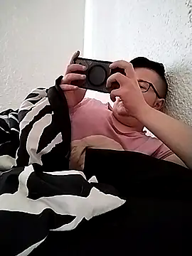 bisexualboy05 online show from 09.20.25