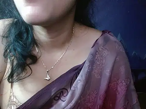 Snapshot of LOVERIAKOL chatting on 12.22.24 LOVERIAKOL online show from 12.22.24