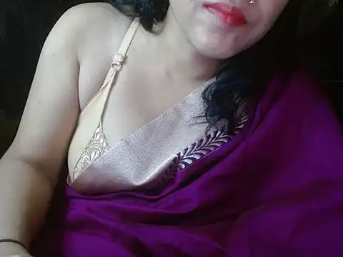 Snapshot of LOVERIAKOL chatting on 12.25.24 LOVERIAKOL online show from 12.25.24