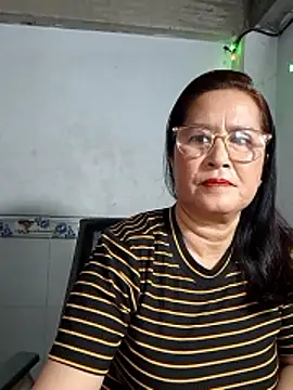 Snapshot of phnz chatting on 01.18.26 phnz online show from 01.18.26