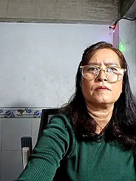 Snapshot of phnz chatting on 02.04.26 phnz online show from 02.04.26