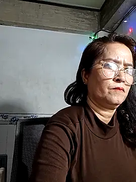 Snapshot of phnz chatting on 02.20.26 phnz online show from 02.20.26