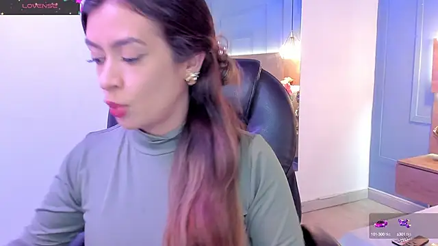 Snapshot of Victoria_romanox chatting on 01.19.25 Victoria romanox online show from 01.19.25