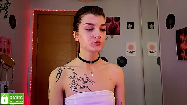 Snapshot of Bunny_ShyGirl chatting on 01.15.25 Bunny ShyGirl online show from 01.15.25