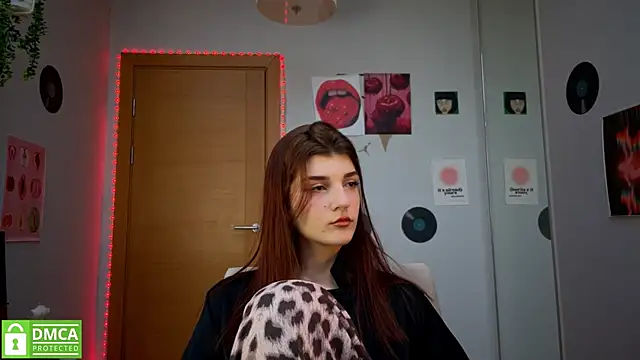 Snapshot of Bunny_ShyGirl chatting on 01.28.25 Bunny ShyGirl online show from 01.28.25