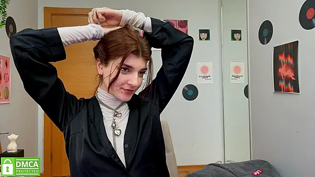 Snapshot of Bunny_ShyGirl chatting on 02.11.25 Bunny ShyGirl online show from 02.11.25