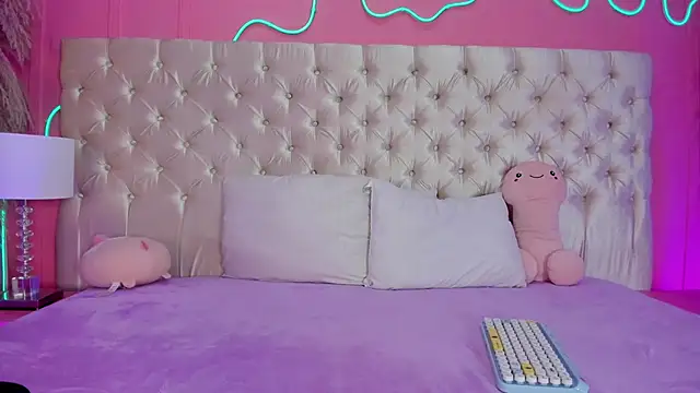 Julieta Cortes   online show from 03.13.26