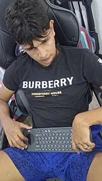 alex 245711 online show from 11.26.25