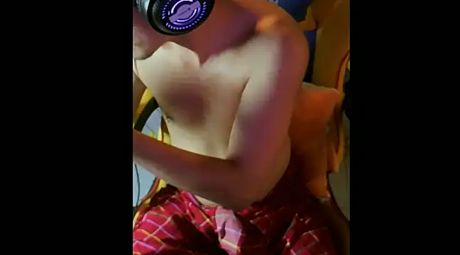 cloudyth1994 online show from 12.07.24