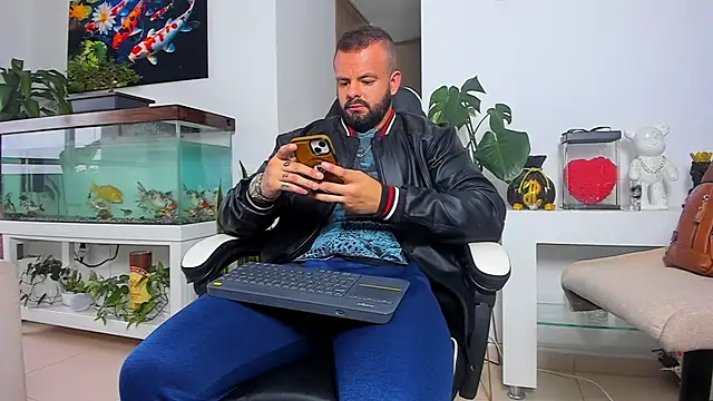 Johnnygrayson1 online show from 10.11.25