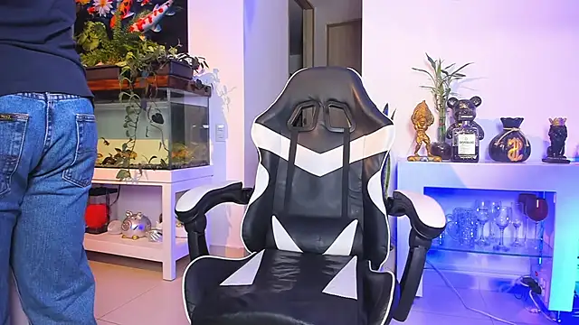 Snapshot of Johnnygrayson1 chatting on 02.04.26 Johnnygrayson1 online show from 02.04.26