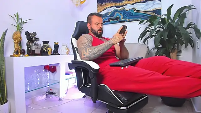 Snapshot of Johnnygrayson1 chatting on 02.09.26 Johnnygrayson1 online show from 02.09.26