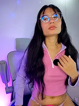 NayeCloud online show from 04.01.26