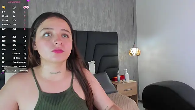 Snapshot of Sabrina_Lennox chatting on 02.22.25 Sabrina Lennox online show from 02.22.25